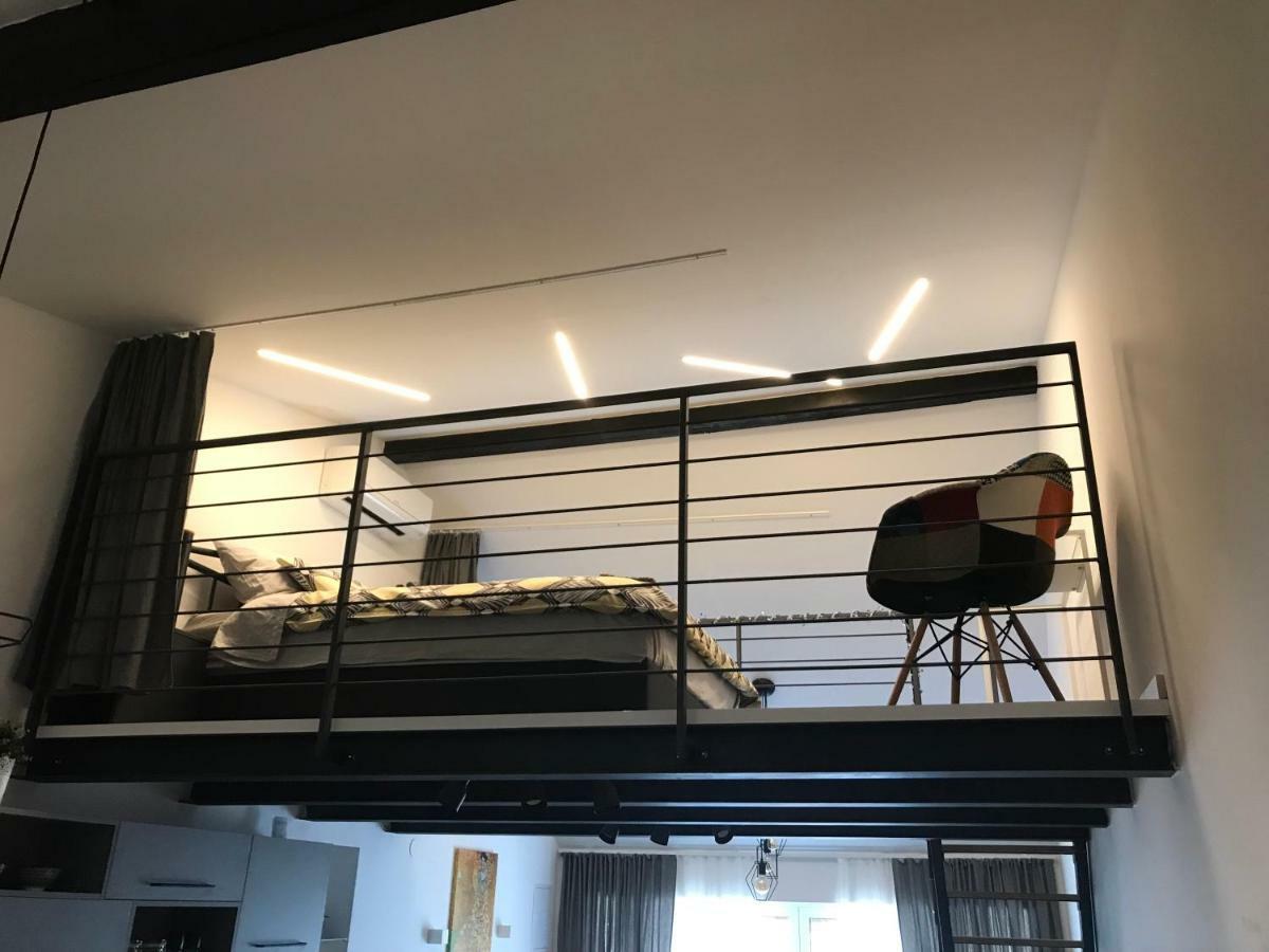 Grey Apartment Загреб Екстериор снимка