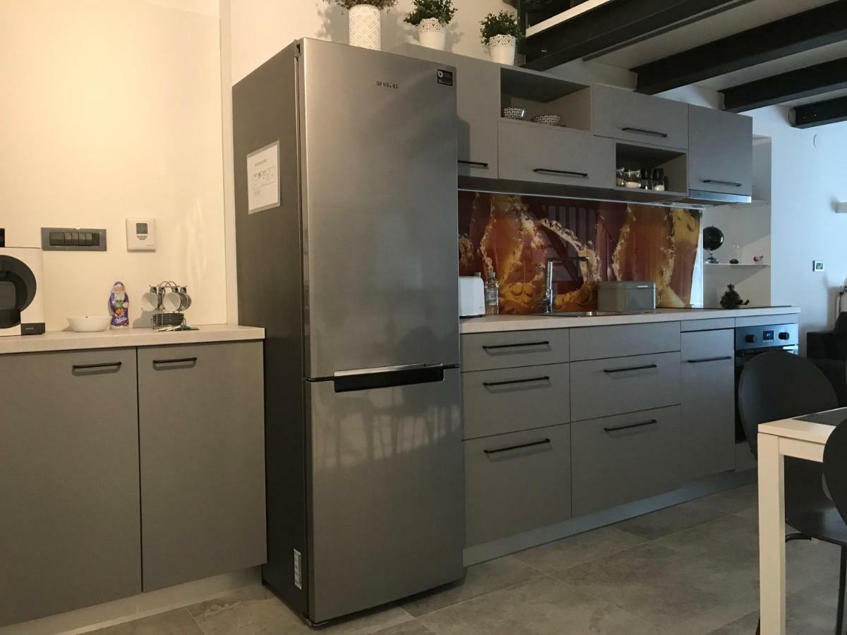 Grey Apartment Загреб Екстериор снимка